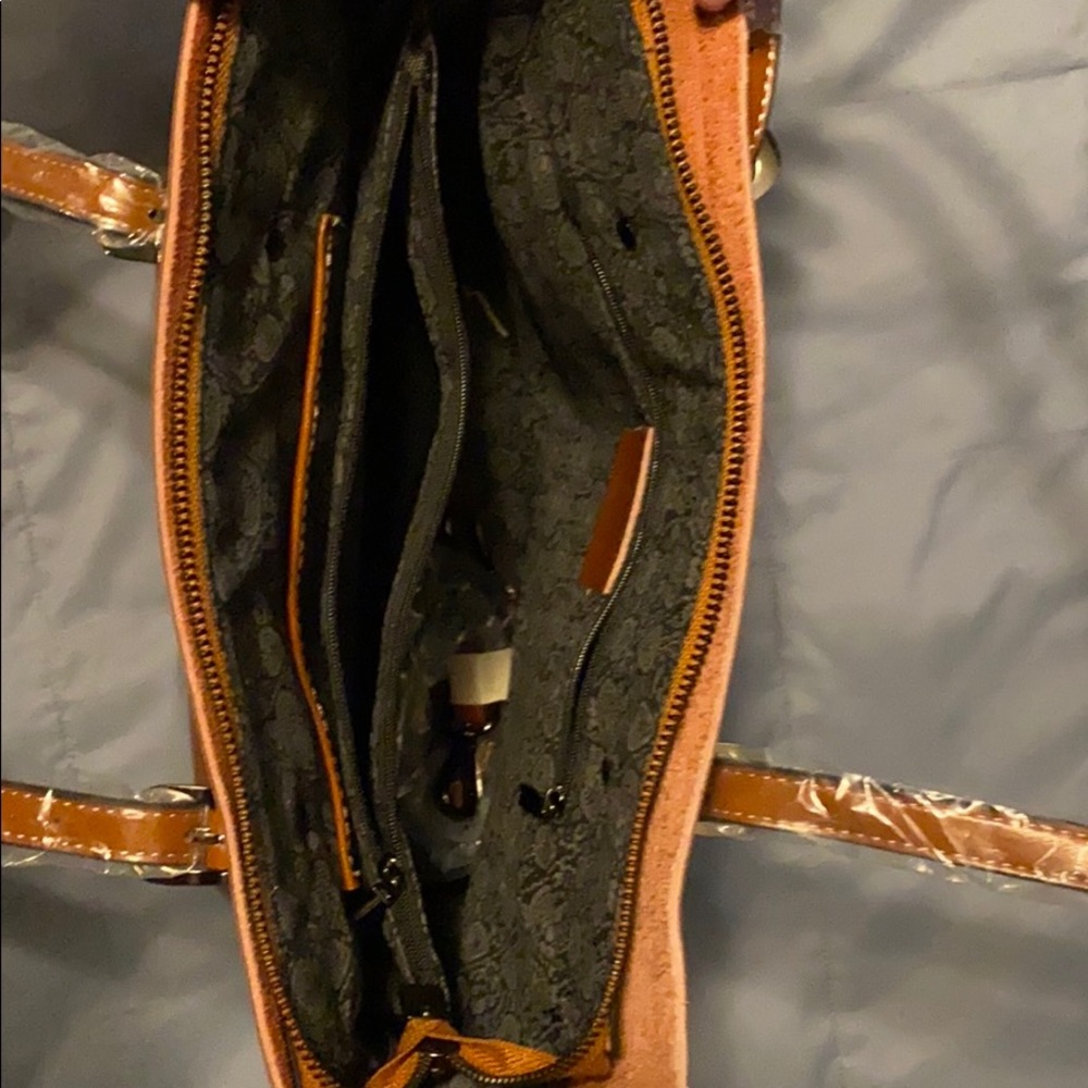Handbag - Picture 2 of 4